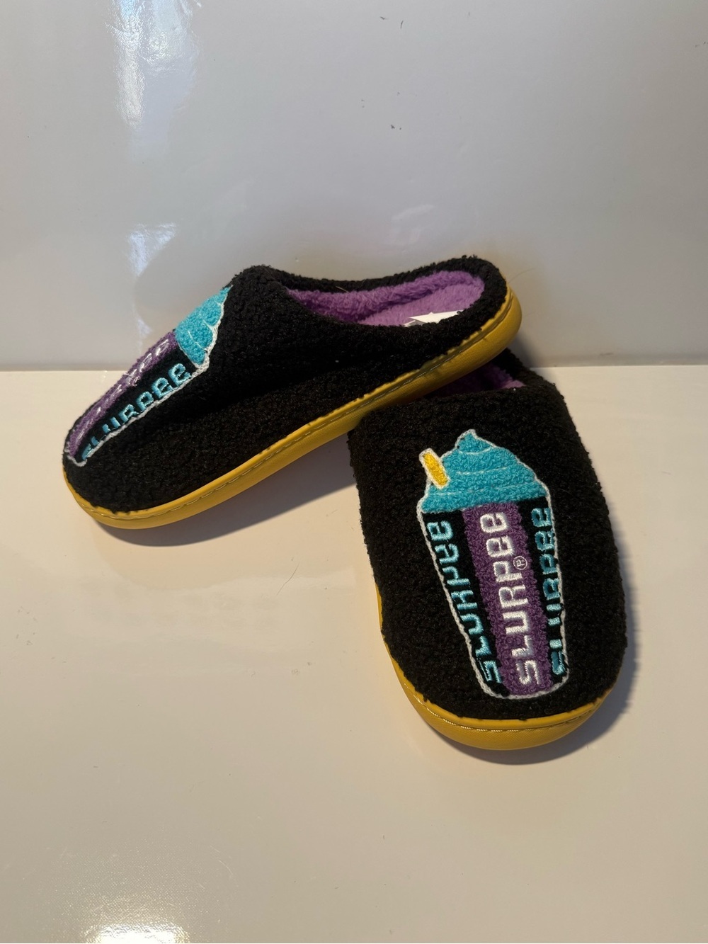 Comfy Slippers Women's Slurpee Slippers Size 8/9 RARE